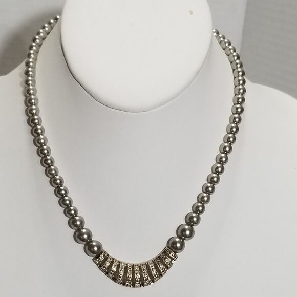 SAQ Avon 14" silver tone faux pearl necklace 1.2056 - Picture 1 of 7